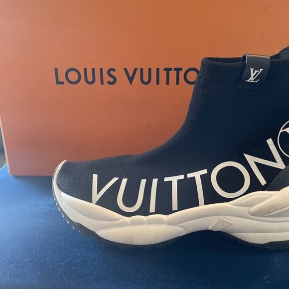 Louis Vuitton run sneaker boot - Picture 8 of 9